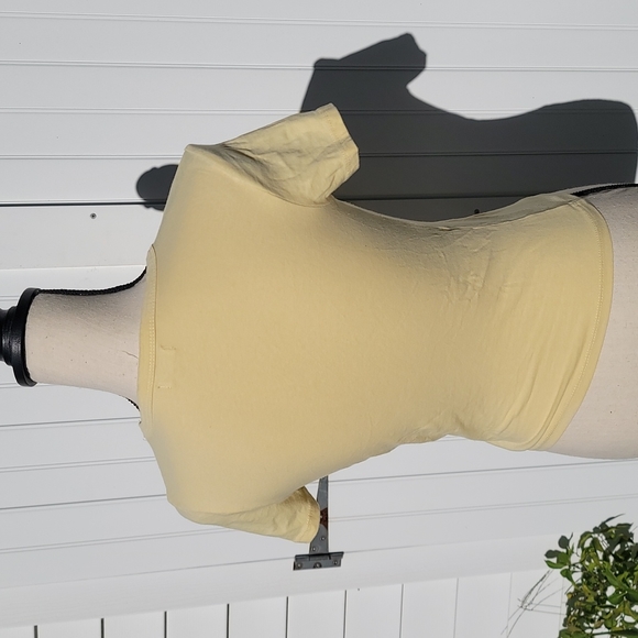 Ardene yellow t-shirt size small - Picture 5 of 6
